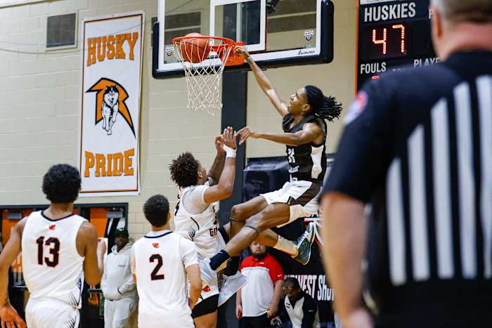 Webster Groves Missouri Mount Carmel Illinois boys basketball December 16 2023 Nate Latsch 25025